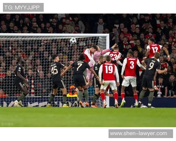 德甲焦点战拜仁小胜曼城神秘门将扑救成关键瞬间