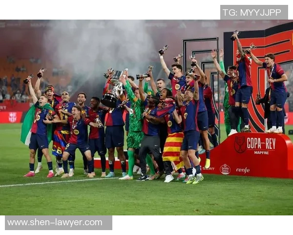 巴萨逆转曼联6-2晋级国王杯争议判罚引发全场热议 巴萨逆转曼联6-2晋级国王杯争议判罚引发全场热议