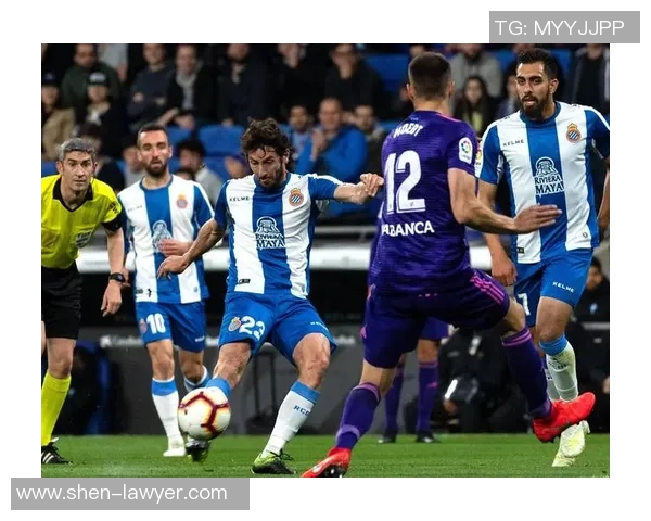 西甲精彩对决AC米兰与曼联战成平局乌龙球成比赛转折点分析