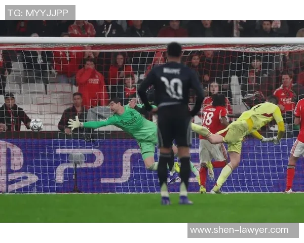 英超精彩对决国米3-0战胜本菲卡帽子戏法点燃全场热情